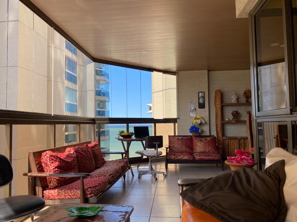 וילה ולייה Comfortable Beachfront Apartment מראה חיצוני תמונה