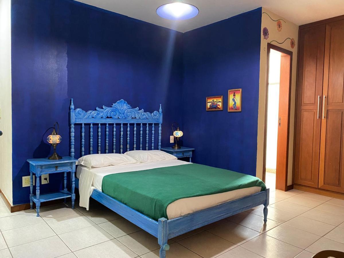 וילה ולייה Comfortable Beachfront Apartment מראה חיצוני תמונה